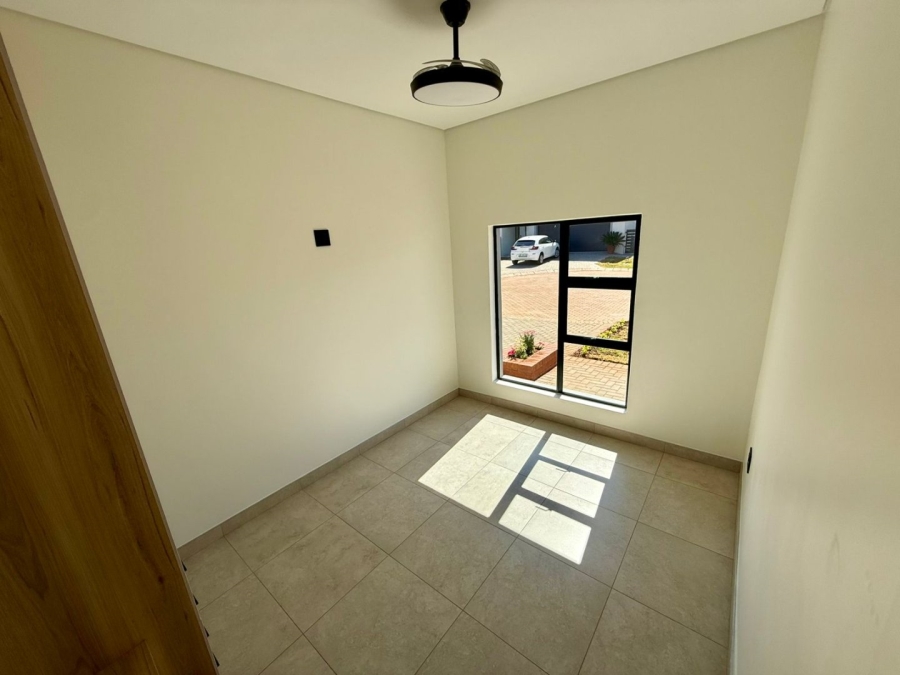 To Let 4 Bedroom Property for Rent in Melodie North West
